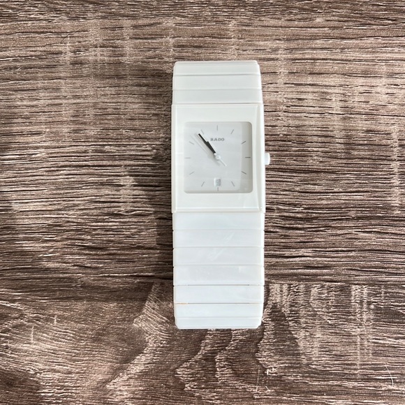 Never worn RADO white ceramic watch with new box - Picture 1 of 4